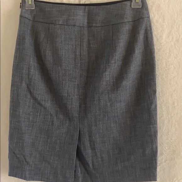 Limited skirt - Picture 2 of 3